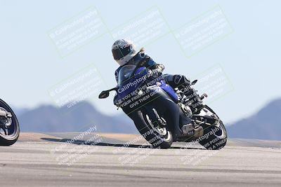 media/Oct-30-2025-Racers Edge (Thu) [[dabbdaf680]]/3-B Group/Session 4 Turn 9/